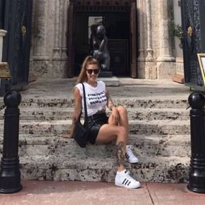 Meet your Posher, Jessica